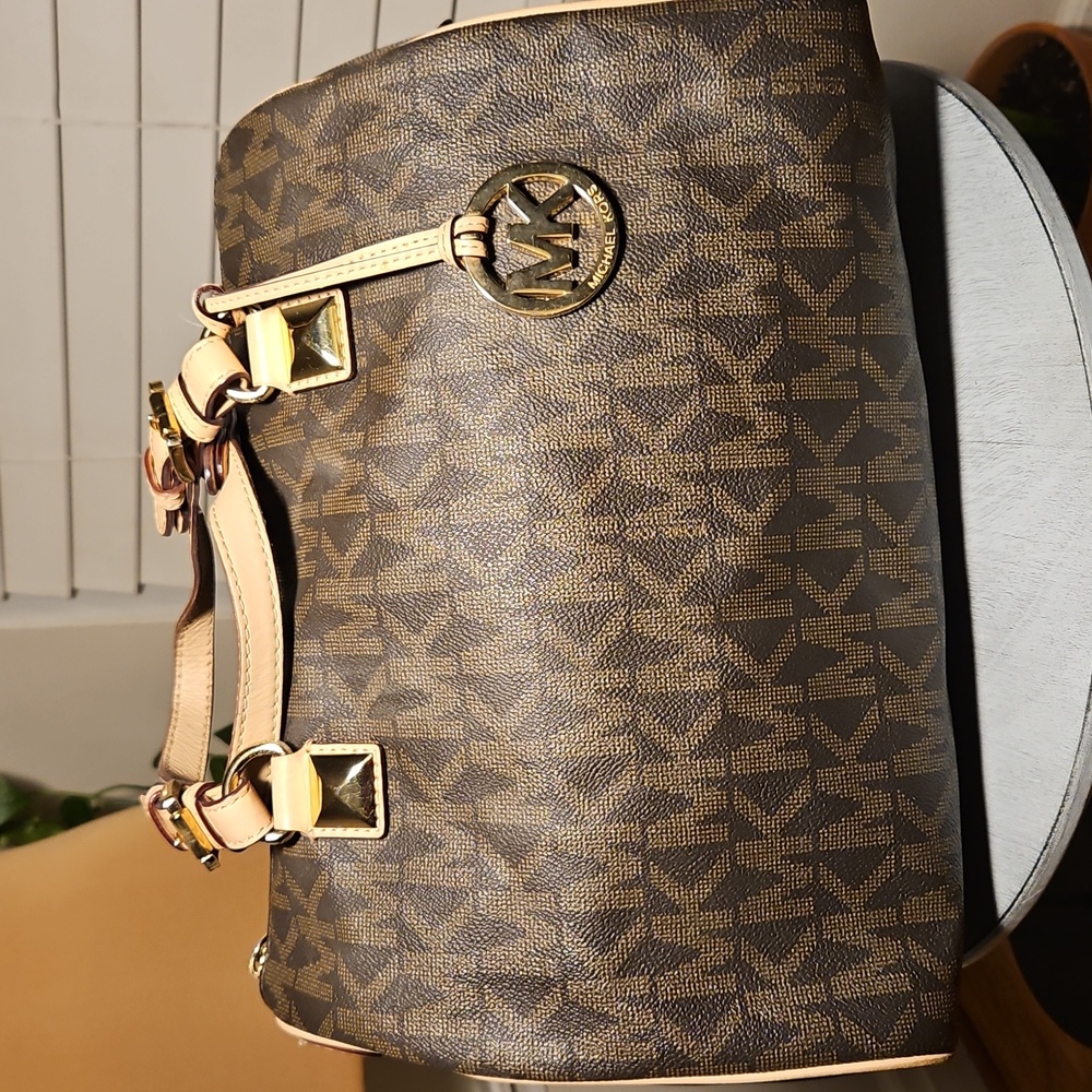 Michael Kors Grayson Satchel